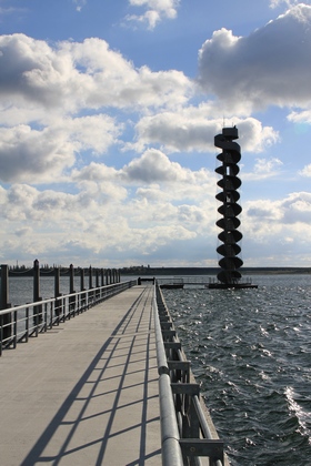 Seebrücke und Pegelturm